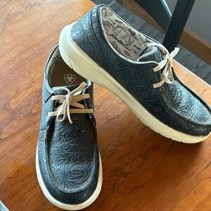 Ariat woman’s  Black floral Embossed Casual Shoes size 9.5